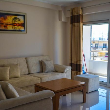 Ersid Apartaments In The Centre ซารานเดอ ภายนอก รูปภาพ